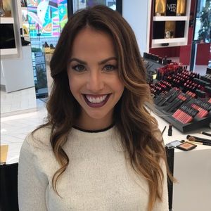 Meet your Posher, Julianna